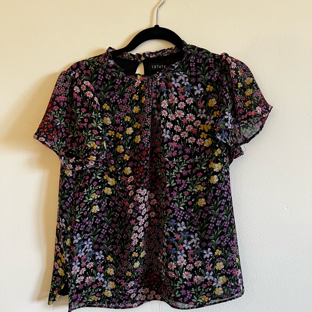 1.State floral ruffle neck chiffon top